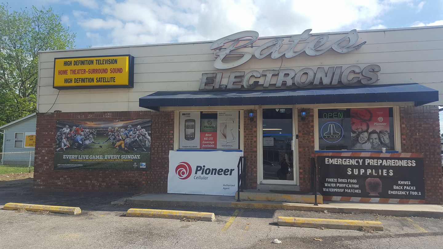 Photo of Bates storefront