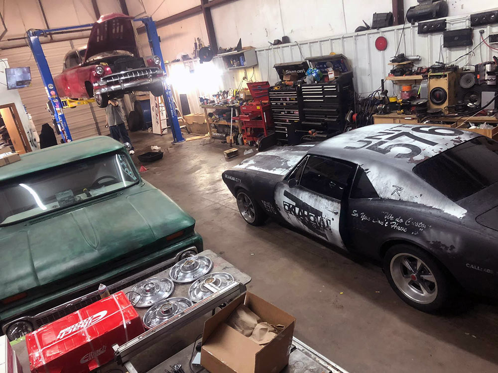 photo of Oklahoma Customs install bay